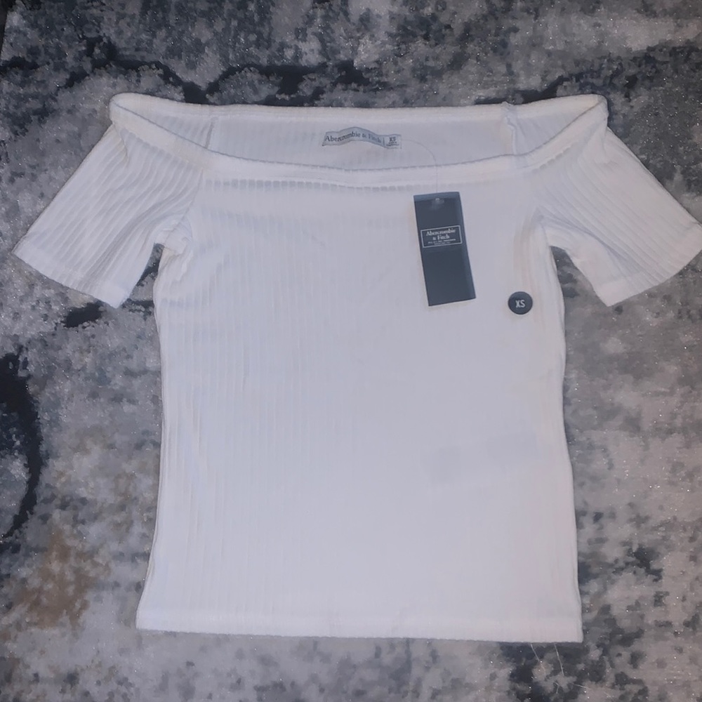 NWT Abercrombie Off the Shoulder Top
